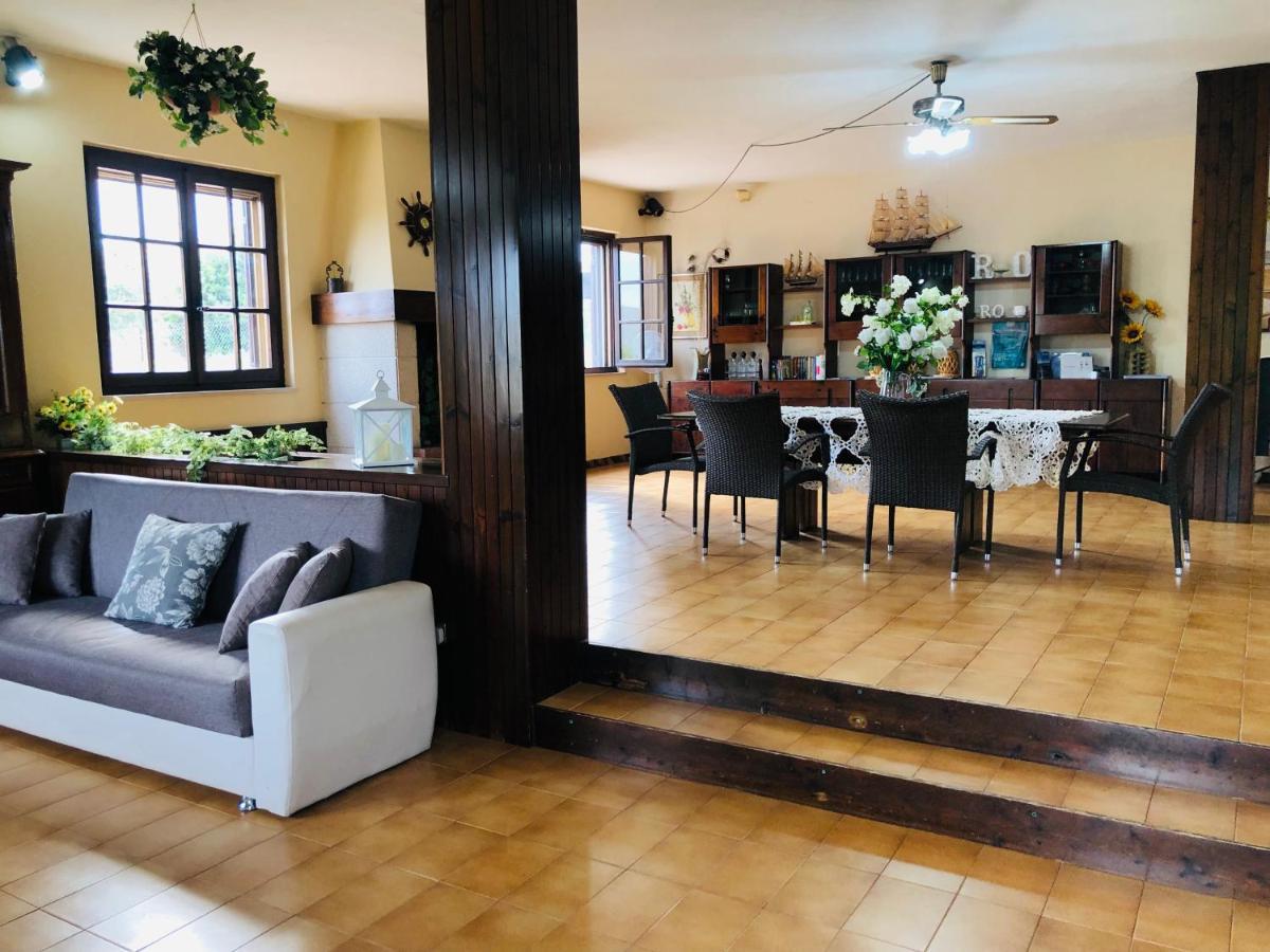 Villa Ro Porto Columbu - Perd'E Sali Extérieur photo