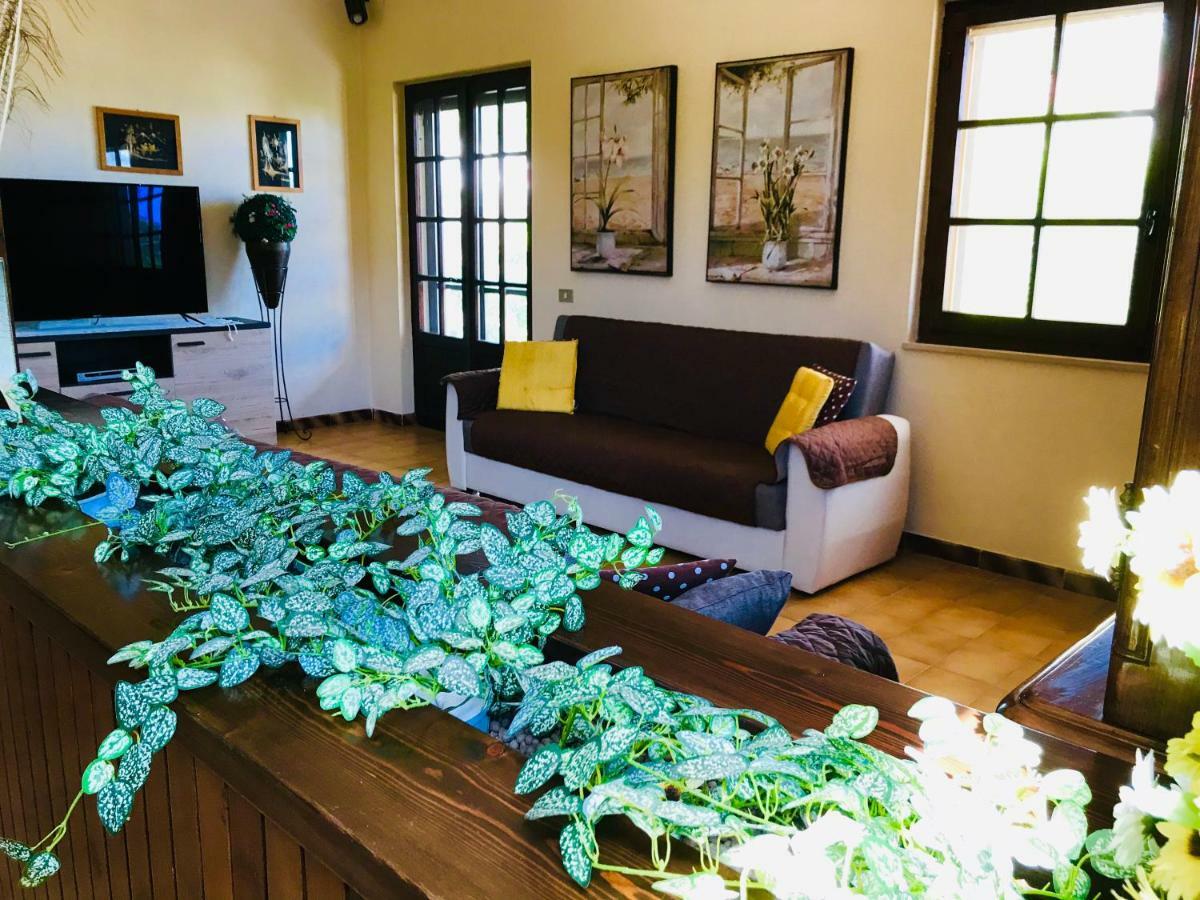 Villa Ro Porto Columbu - Perd'E Sali Extérieur photo